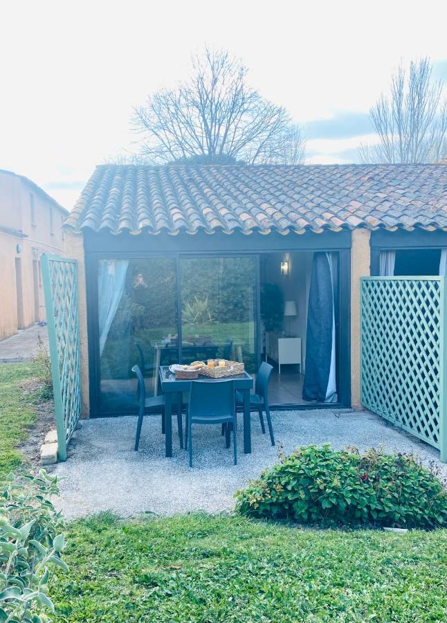 Appart Dans Residence Avec Piscine A アルル エクステリア 写真